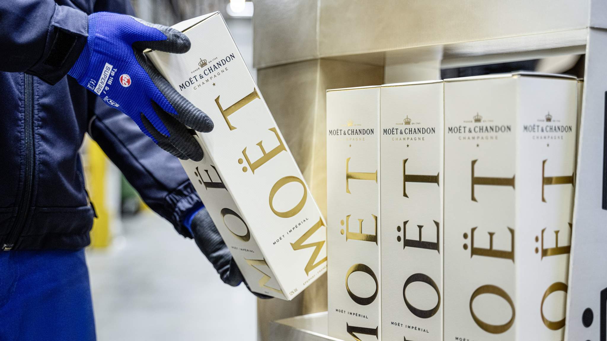 Soluções logísticas personalizadas são demandadas pela indústria de vinhos e bebidas alcoólicas. Soluções logísticas personalizadas são demandadas pela indústria de vinhos e bebidas alcoólicas.