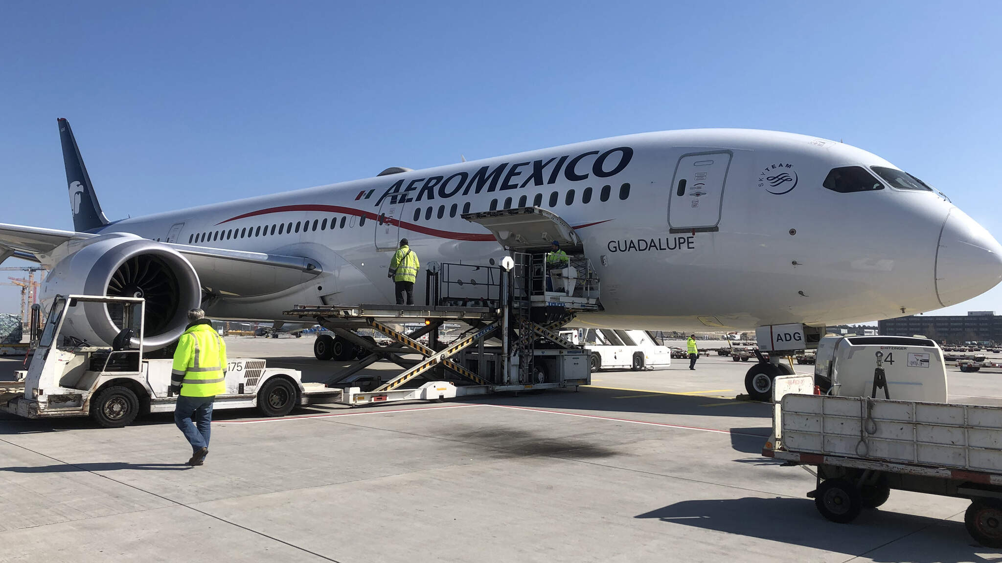 A Dachser transportou 3,25 milhões de máscaras faciais do México para a Alemanha. A Dachser transportou 3,25 milhões de máscaras faciais do México para a Alemanha.
