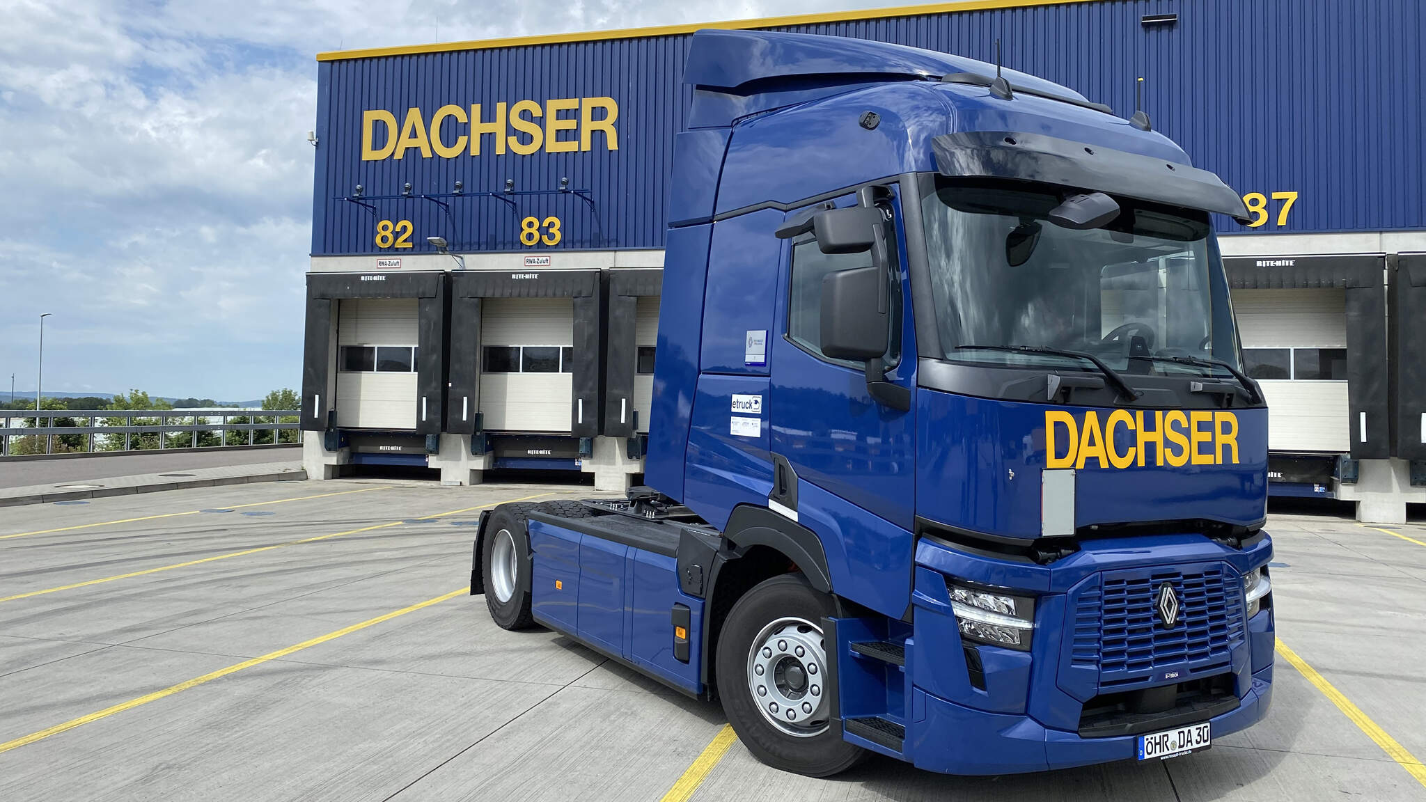 DACHSER coloca em operação 15 caminhões elétricos da Renault Trucks DACHSER coloca em operação 15 caminhões elétricos da Renault Trucks
