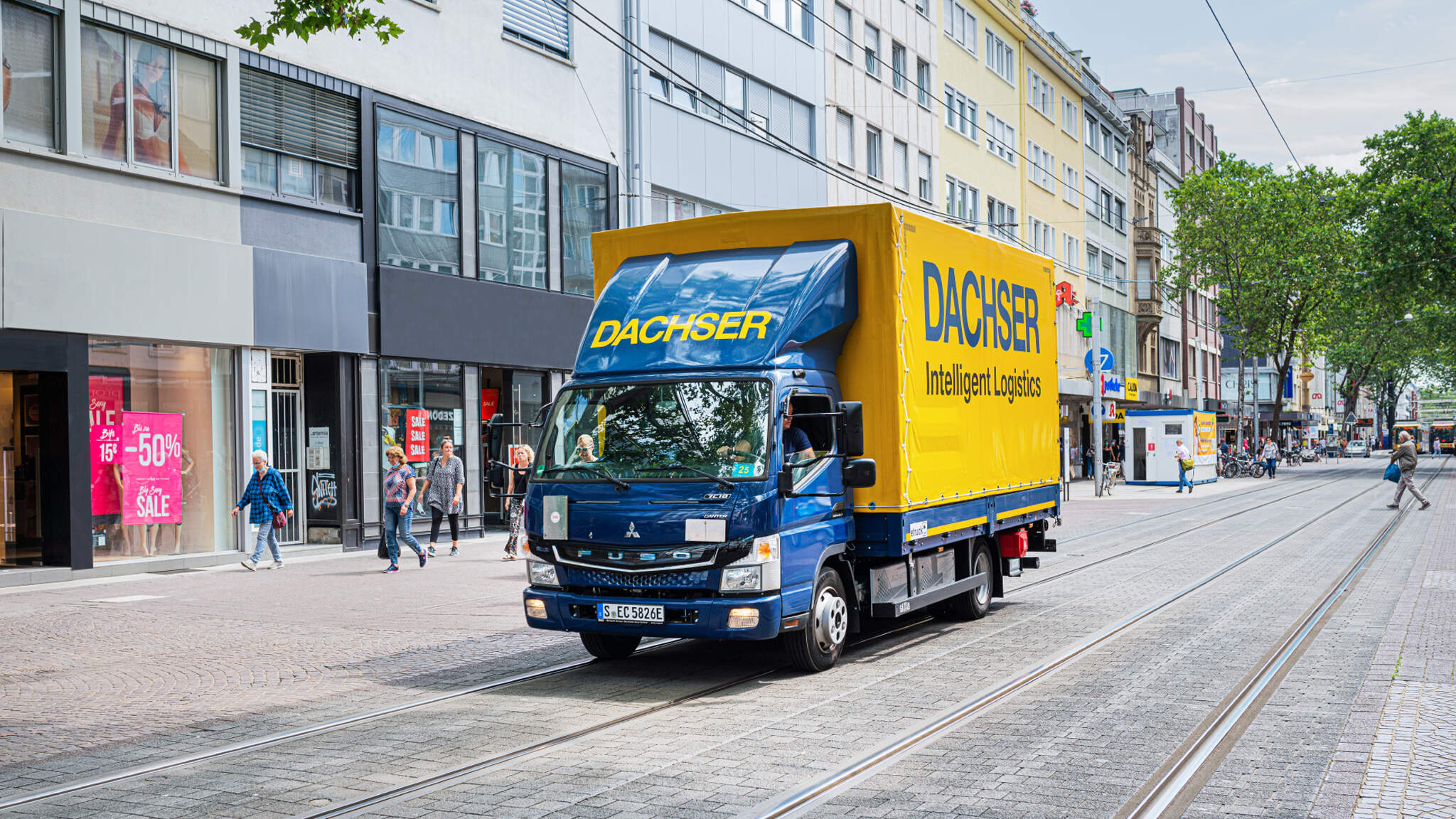 A DACHSER Emission-Free Delivery já está disponível em doze áreas de entrega definidas no centro da cidade
 